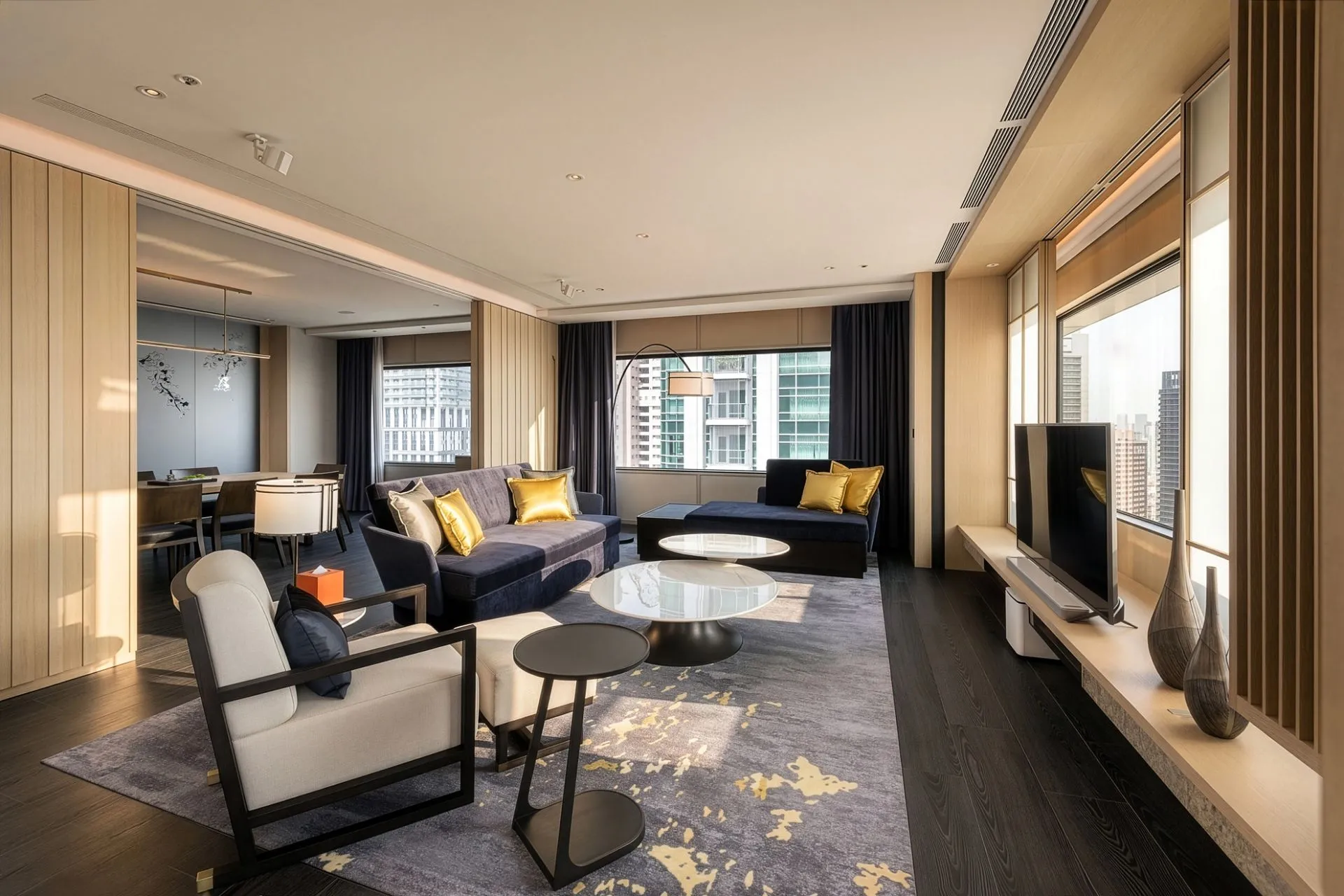 Premier Corner Suite - Living Room